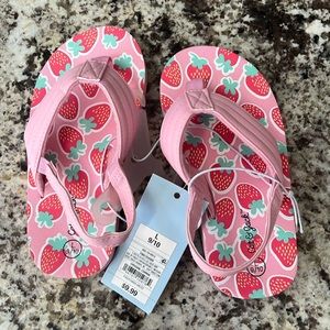 Cat and Jack toddler 9/10 sandals brand new